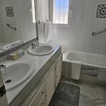 Bahia Banus Будинок відпочинку