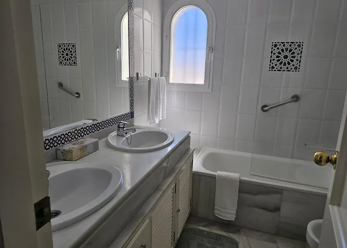 Bahia Banus *